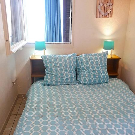 Apartment With Sea View Ла-Сейн-сюр-Мер Экстерьер фото